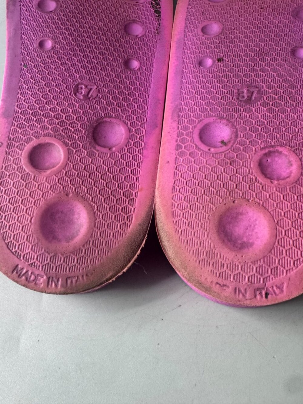 Authentic Off-White Arrow Slider Rubber Slides, Pink, Size 37 - Picture 11 of 13